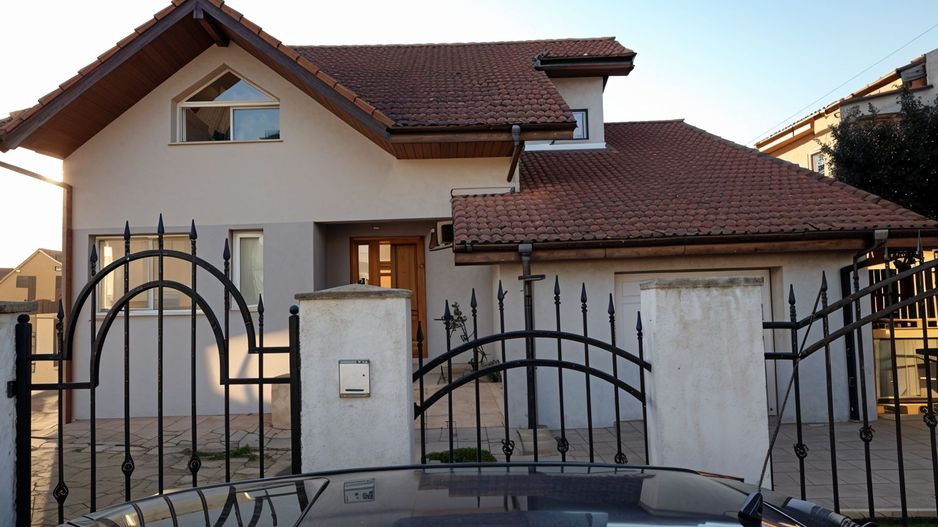 Casa cu 3 dormitoare, centrala gaz, in Cartierul Grigorescu, Oradea - Poză 19