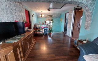 Oportunitate unica! Casa cu 4 camere ideala pentru familie. - Poză 4