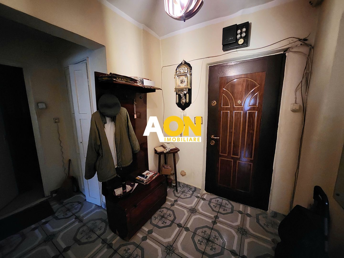 De vanzare apartament 2 camere, parter, zona Cetate - Poză 6