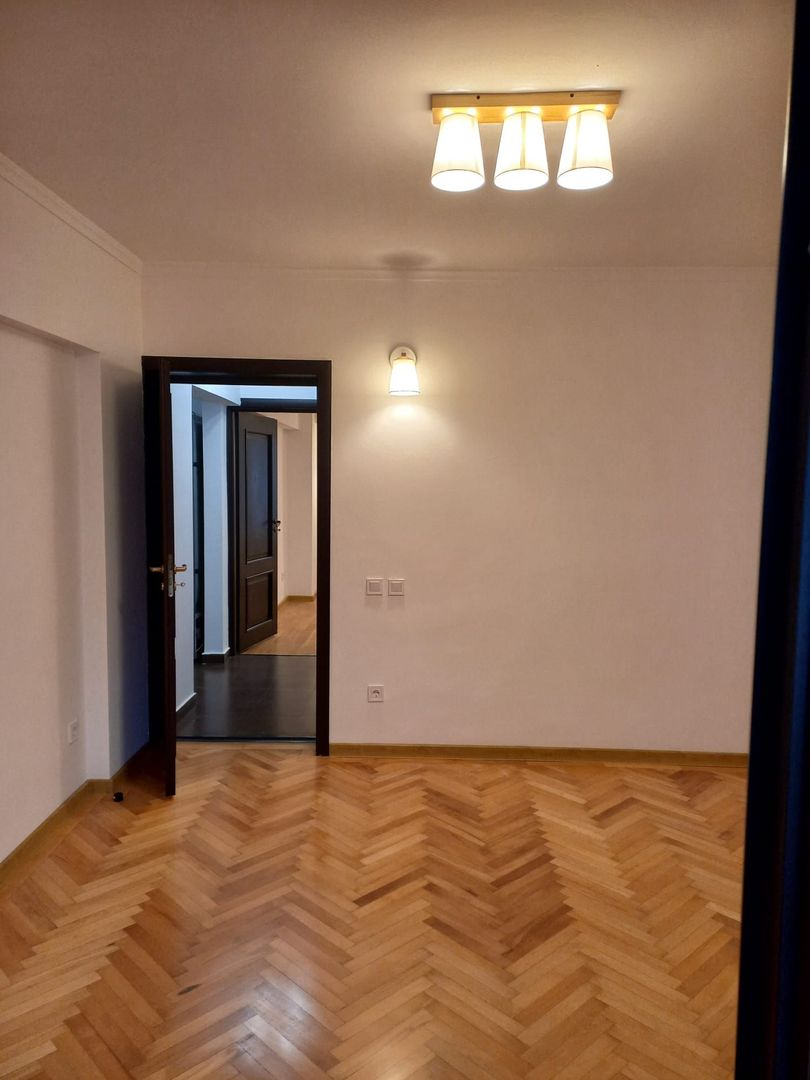 ÎNCHIRIERE | Apartament 3 camere | Splaiul Unirii nr. 35 - Poză 7