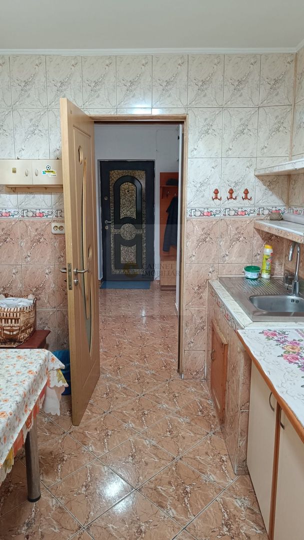 2 Camere - 56MP | Decomandat | 1981 | P/10 | M Gorjului - 2 minute - Poză 8