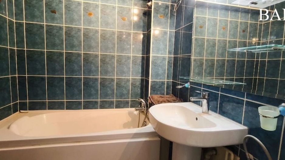 De vanzare apartament 4 camere Crangasi - Poză 12