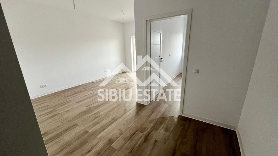 Studio intabulat finisat modern ansamblu Casian Renaissance Selimbar - Poză 3