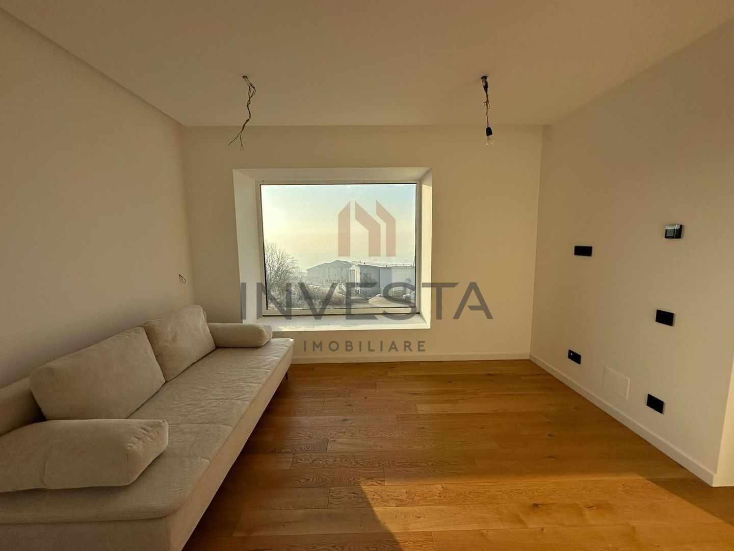 Duplex ultrafinisat panorama de vis cartier Voronet - Poză 12