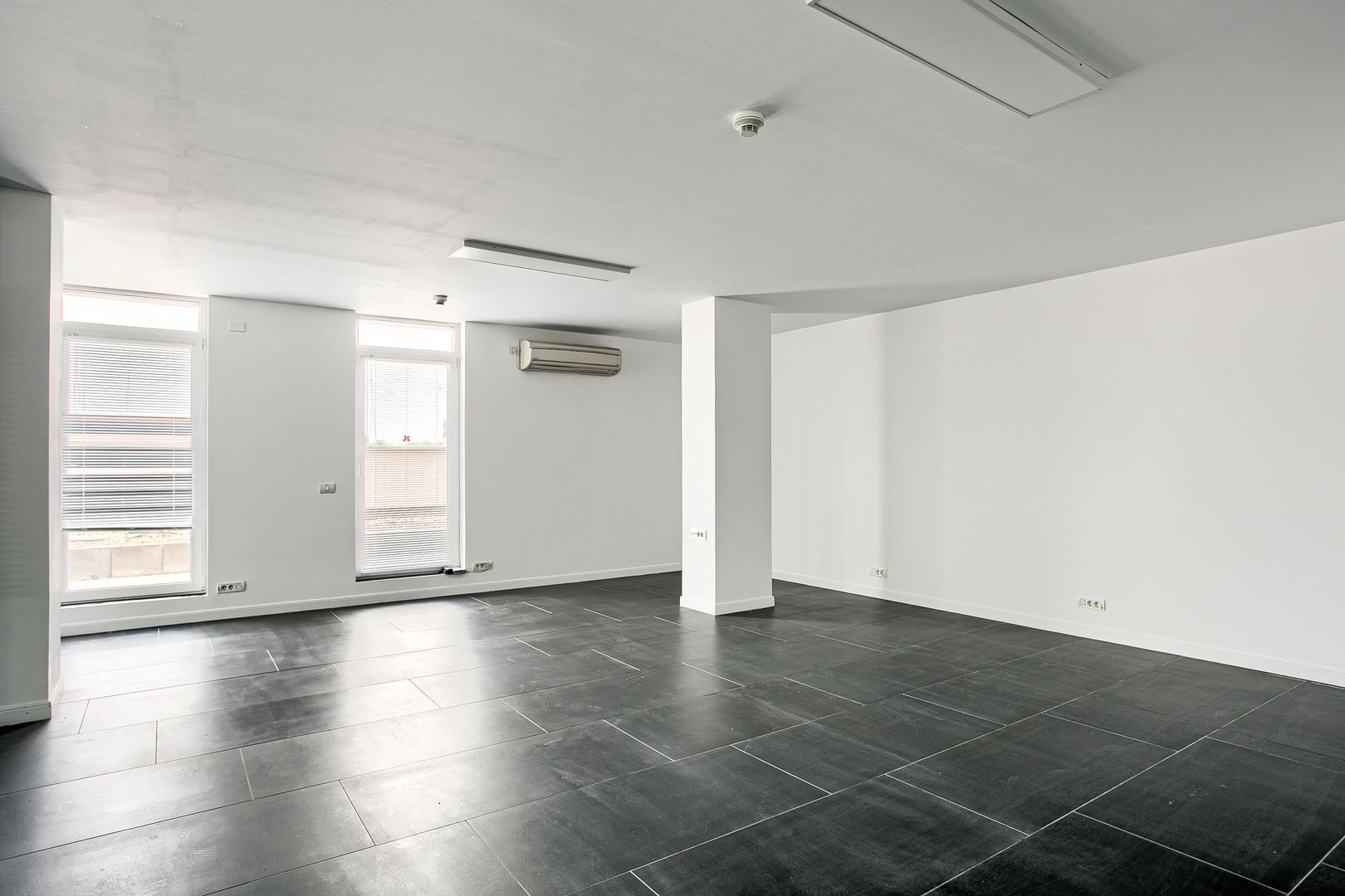 Închiriat! Spațiu de birouri ultracentral Arad - Poză 4