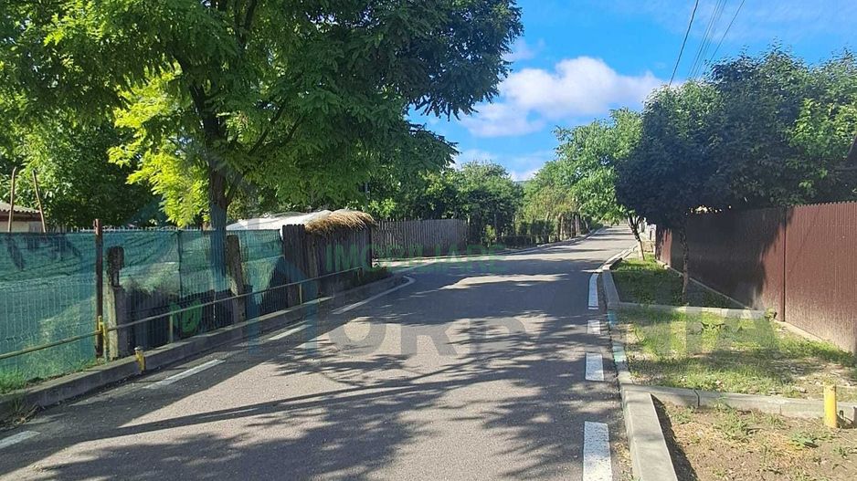 Casă cu 2 niveluri, compusă din 2 apartamente distincte, Tomesti - Poză 6