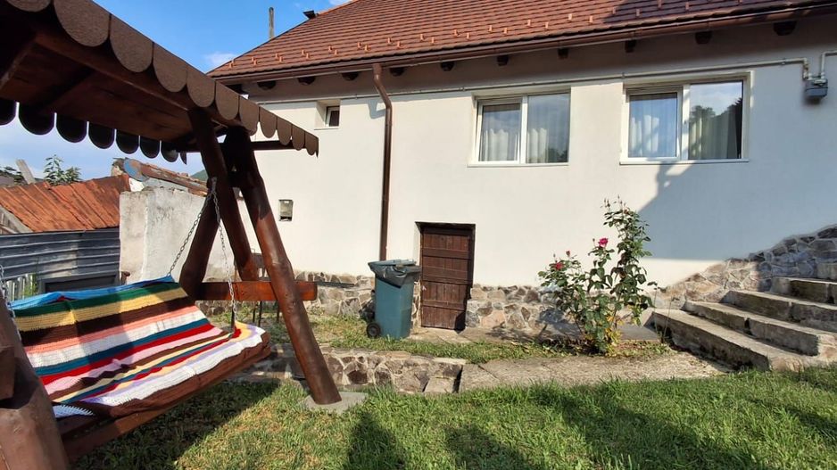 Casă de închiriat, 2 camere, Schei - Str. Pajistei - Poză 1