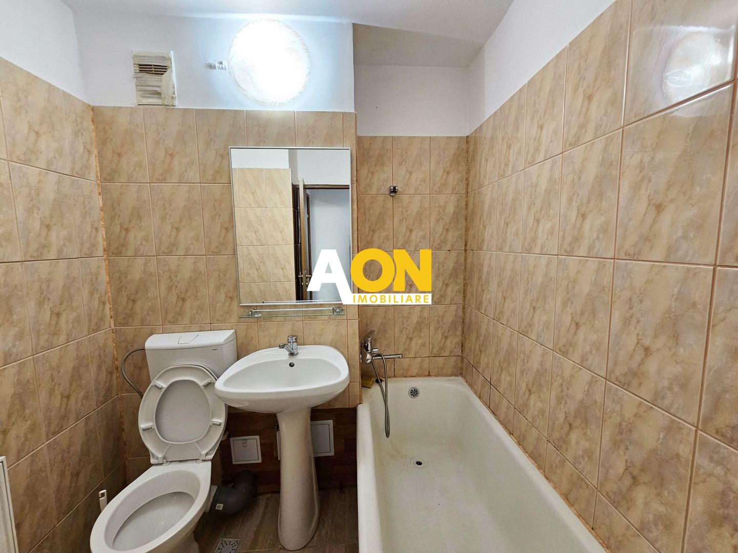 Apartament 3 camere, etaj 2, zona ultracentrala - Poză 9
