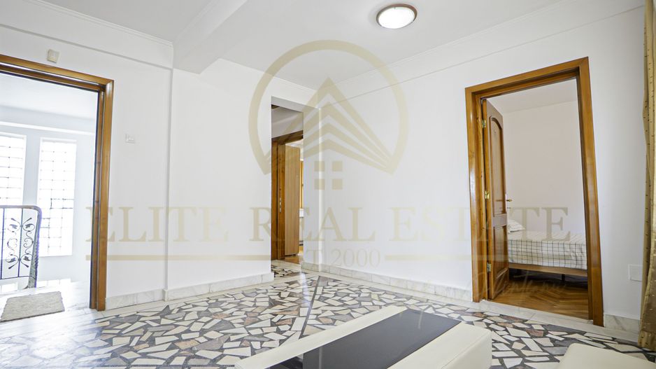 Vila 11 camere in Faleza Nord 400 mp utili, Proprietate rara - Poză 18