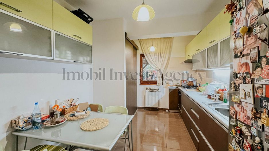 Vila cu 4 camere in Pipera in complex securizat - Poză 13