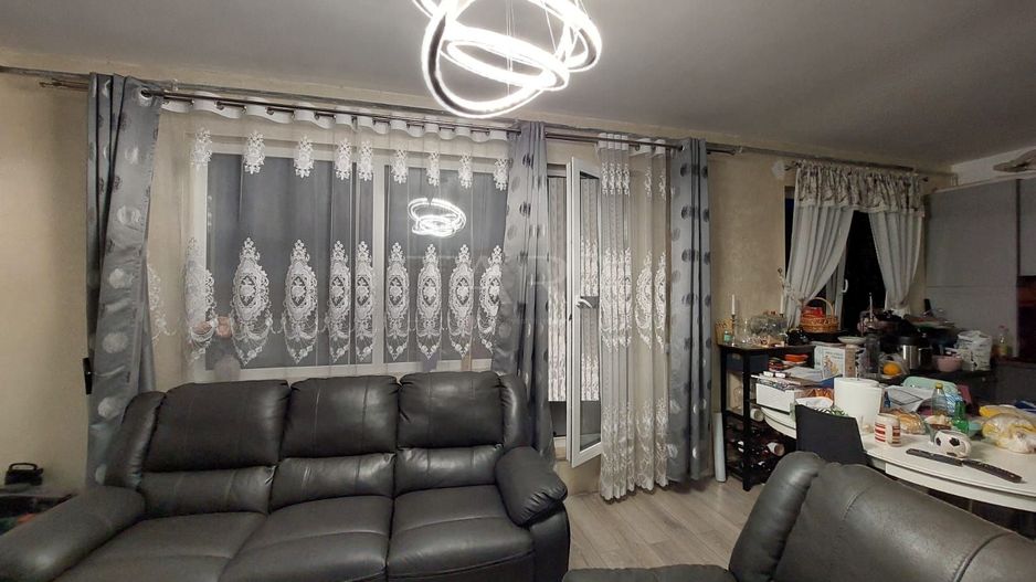 Apartament modern 3 camere și terasă spațioasă, zona Poligonului. - Poză 1