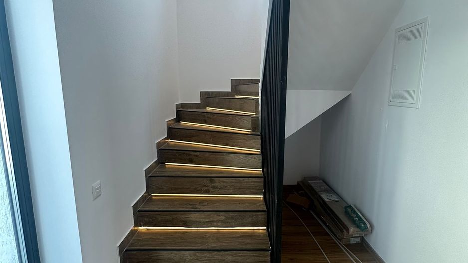 Casă P+1 modernă, finisaje premium, teren 375 mp | Tunari - Poză 4