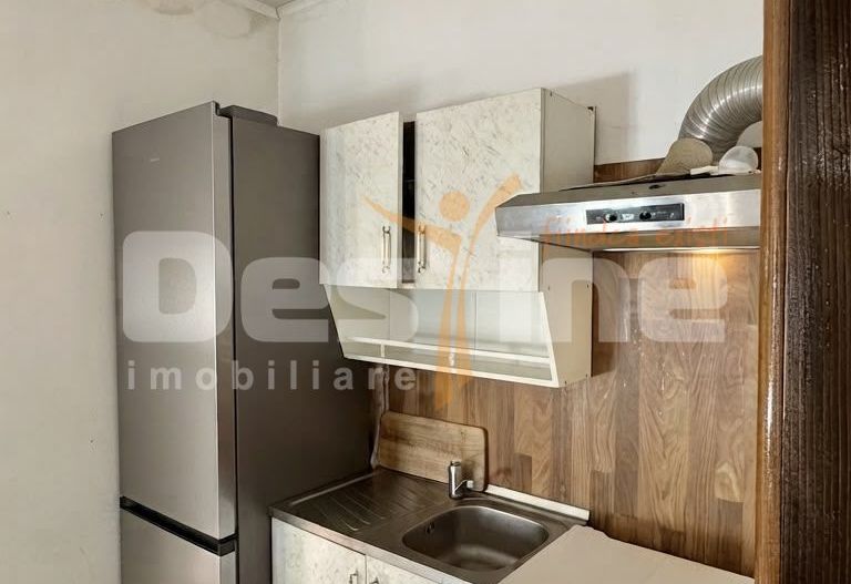 Casa spatioasa cu teren de 800 mp, Muntenii de Jos - 5 camere - Poză 20