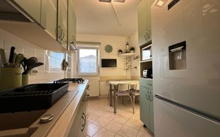 3 camere | etaj 2 | centrala proprie | 3 balcoane | 2 bai | zona excelenta | - Poză 6