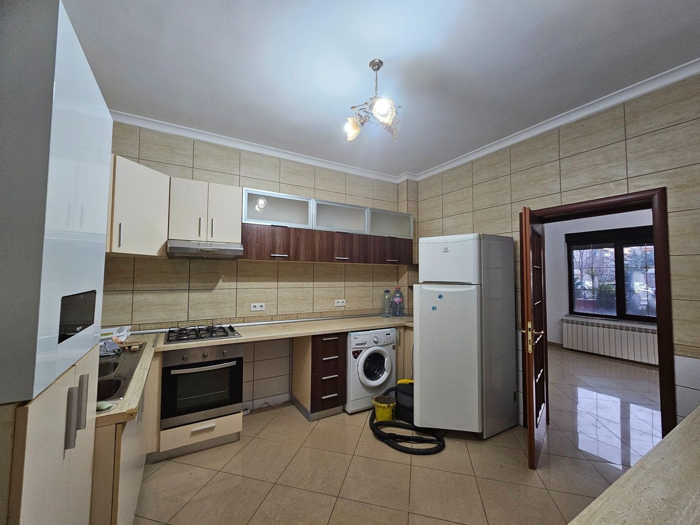 Apartament 3 camere de inchirat Rond OMV Pipera Nou curte 45M - Poză 8