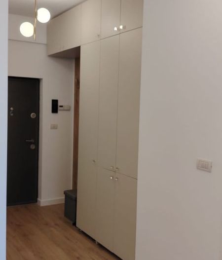 Giroc-Eso | 1 Camera | Bucatarie separata | Lift | Loc de parcare - Poză 3