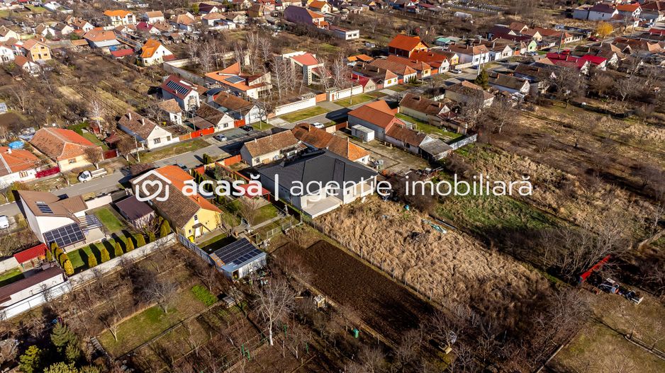 Vândut! Casă nouă cu teren generos Sânicolaul Mic - Poză 7