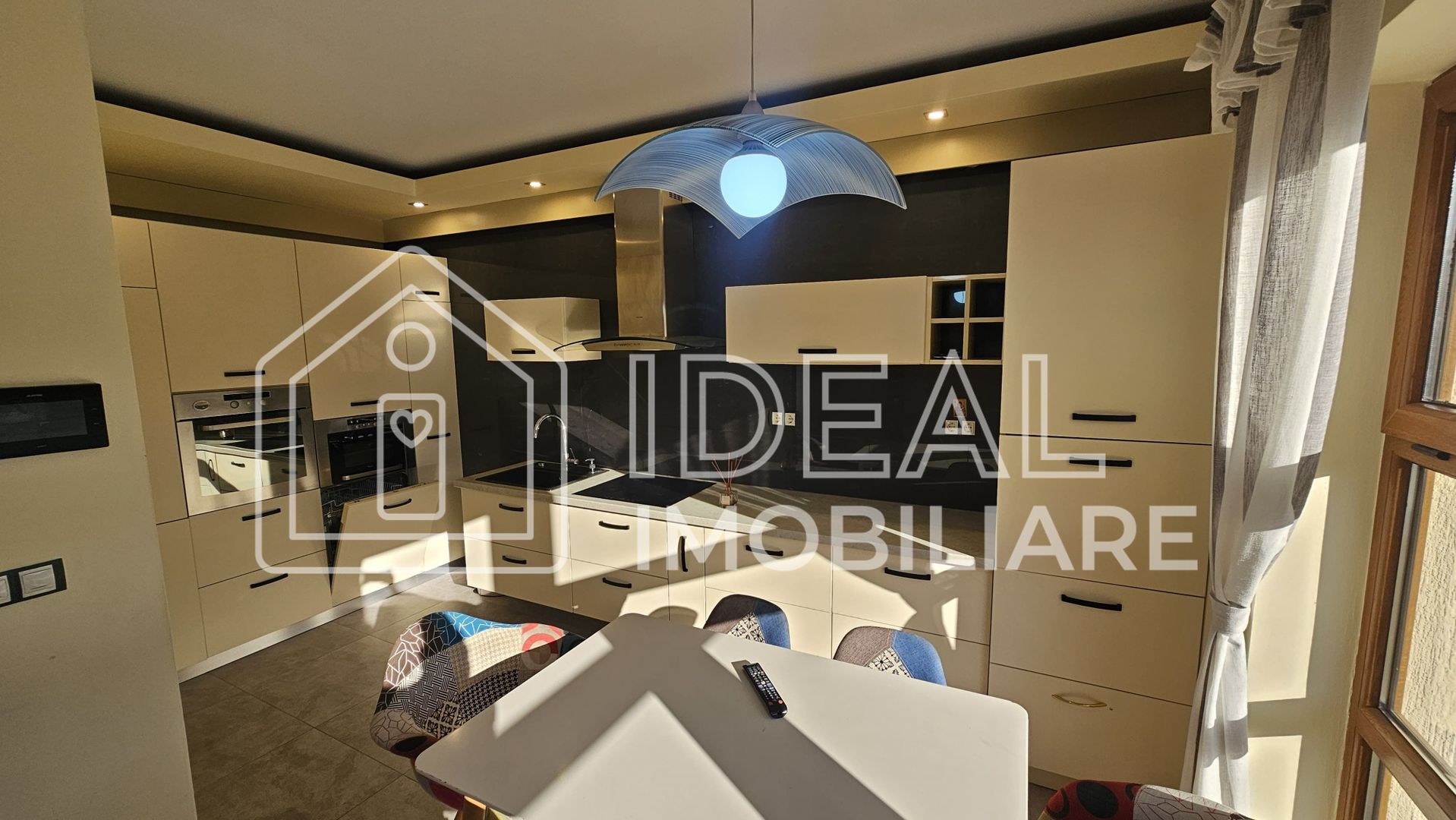 Apartament la Vila cu 5 camere si curte amenajata, in Valea Aurie - Poză 2