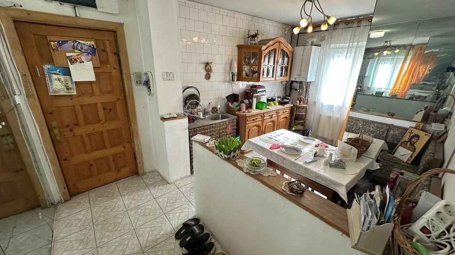 Apartament zona Girocului aproape de parc / etaj 2 din 4 - Poză 2