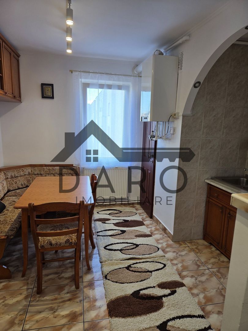 Închiriez apartament cu 3camere - Poză 2