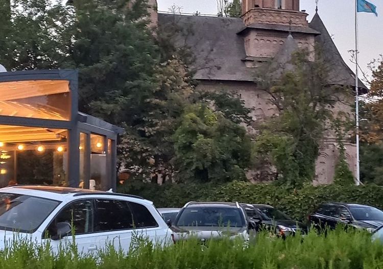 Vand-schimb apartament Mazepa 1 cu casa în Galati - Poză 9