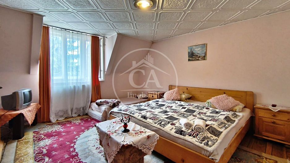 Casa de vânzare cu 7 camere de tip P+M in Sanmartin, Bihor - Poză 11