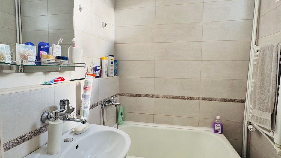 Apartament 2 camere etaj 3 Velenta - Poză 8