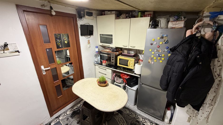 Casa cu 2 corpuri, acces auto, curte – Republica / Industriilor - Poză 1