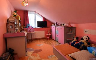 Casă P+M cu piscină și teren 1100 mp – Zona Vrancei, Baia Mare - Poză 9