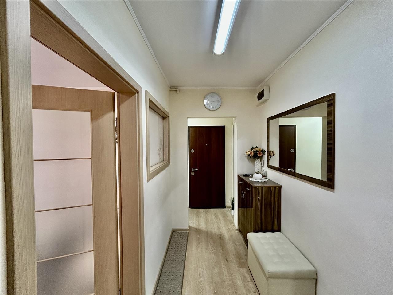 Apartament de închiriat în Sibiu – 3 camere, decomandat, 2 băi, 80 mp - Poză 7