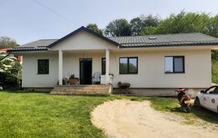 Casa si teren de vanzare in Feleacu