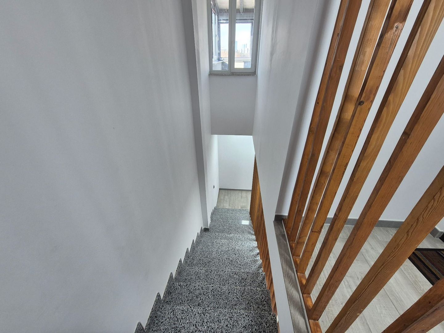 Casa P+2 cu 40 paturi pentru muncitori - Tei - Poză 23