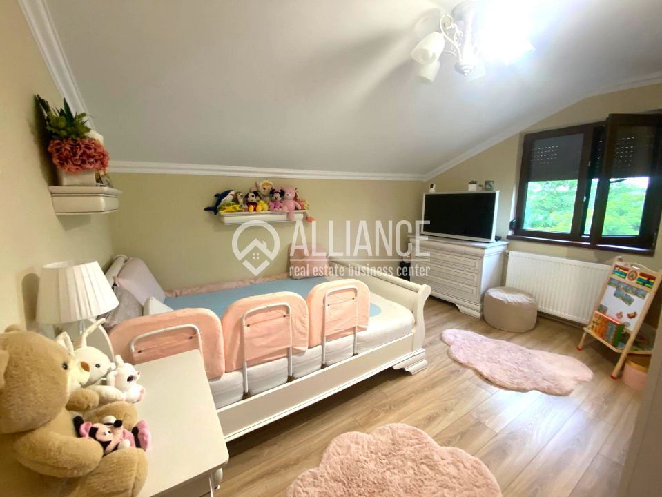 Valu lui Traian(COD 07) - Casă P+M  5 camere zona Penny - Poză 12