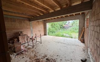 Casă de vânzare 260 mp utili + 1052 mp teren in centrul orasului Covasna - Poză 6