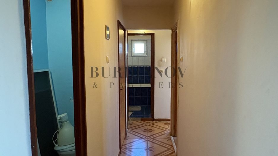 Apartament cu 3 camere - Centrală proprie - Metrou Apărătorii Patriei - Poză 11