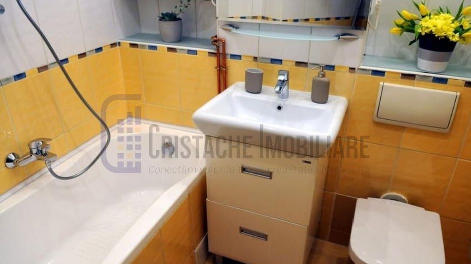 Apartament luminos si modern, la prima inchirere dupa renovare integrala - Poză 4