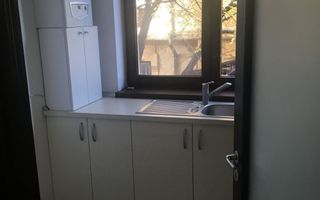 Închiriez apartament 3 camere nemobilat, Unirii, destinat birouri - Poză 3