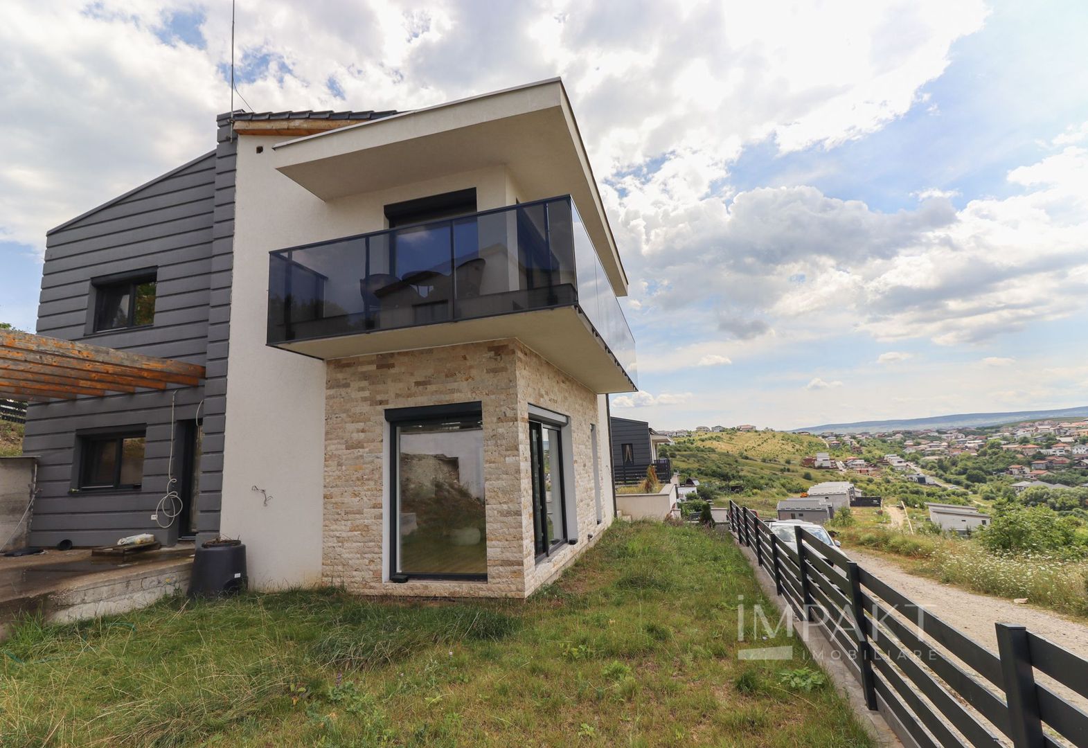 Casa individuala superba, amenajata in stil scandinav Dezmir COMISION 0% - Poză 48