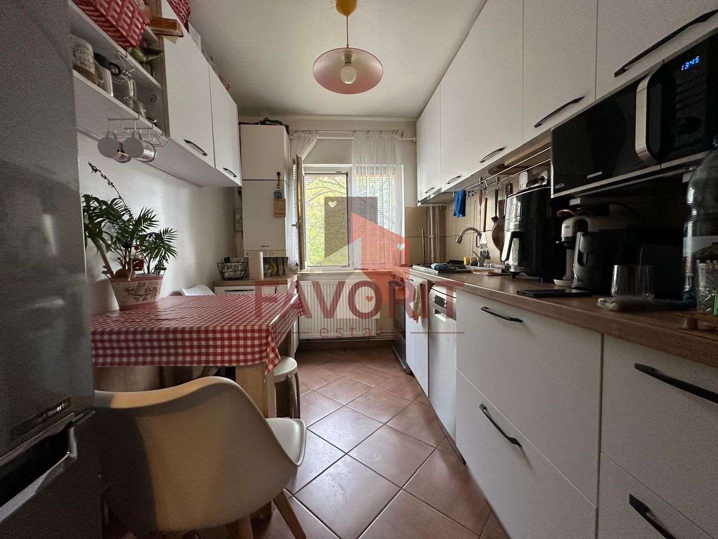 2 camere | etaj intermediar | centrala proprie | zona excelenta | - Poză 4