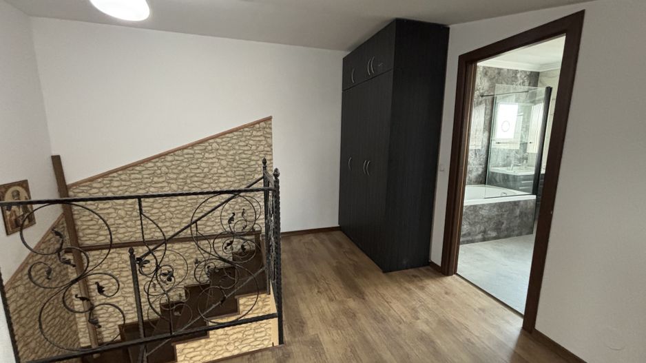 Casa 5 camere cu teren GENEROS si CARPORT - Cartierul Arhitectilor - Poză 21