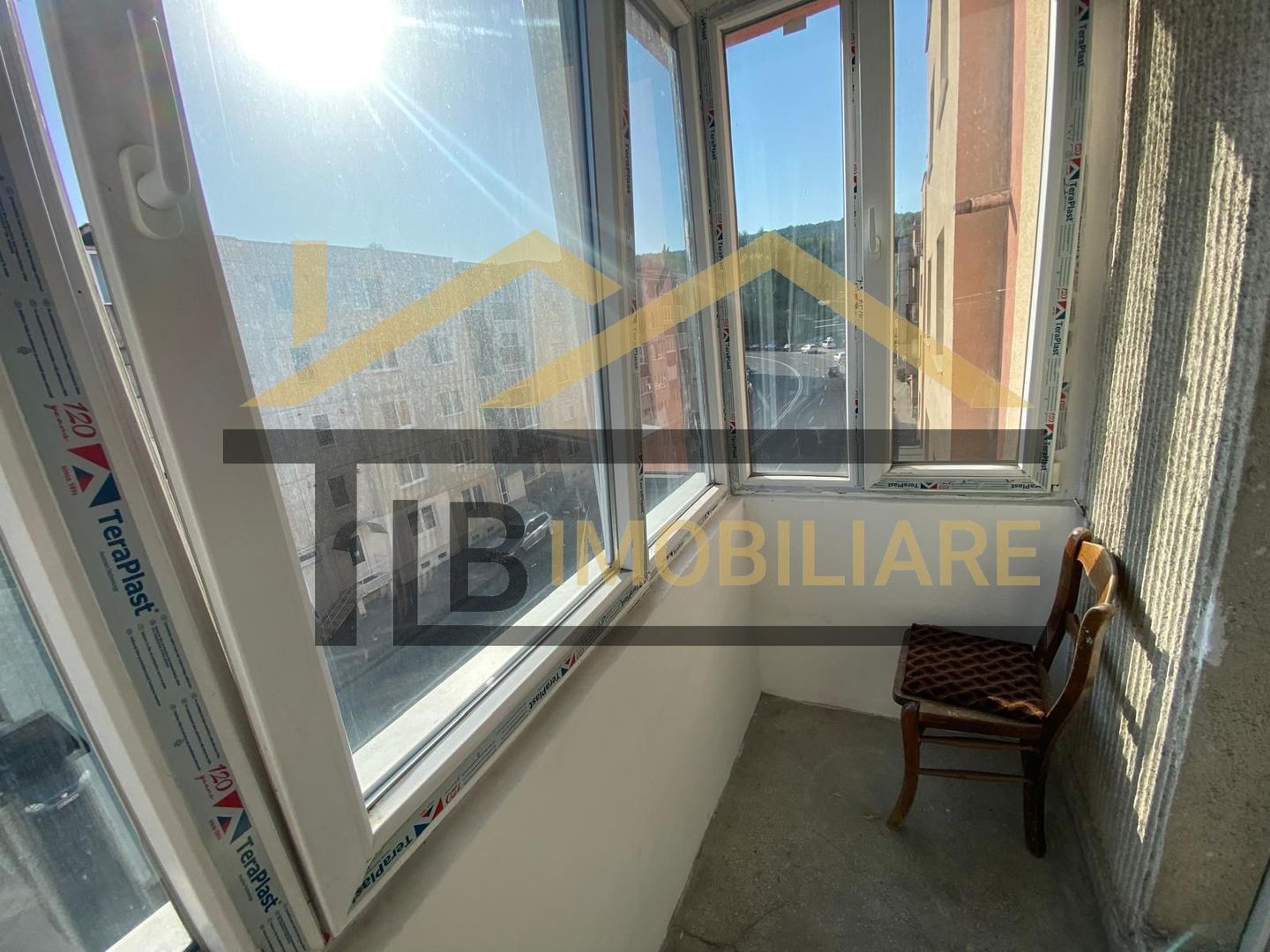 Apartament de 2 camere, decomandat, 60mp, Zona UMF - Poză 11