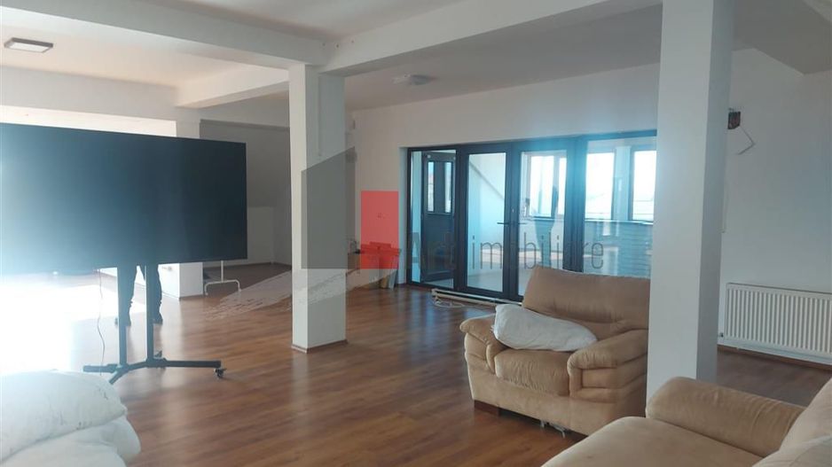 VIla 11 Camere Cernica - Poză 12