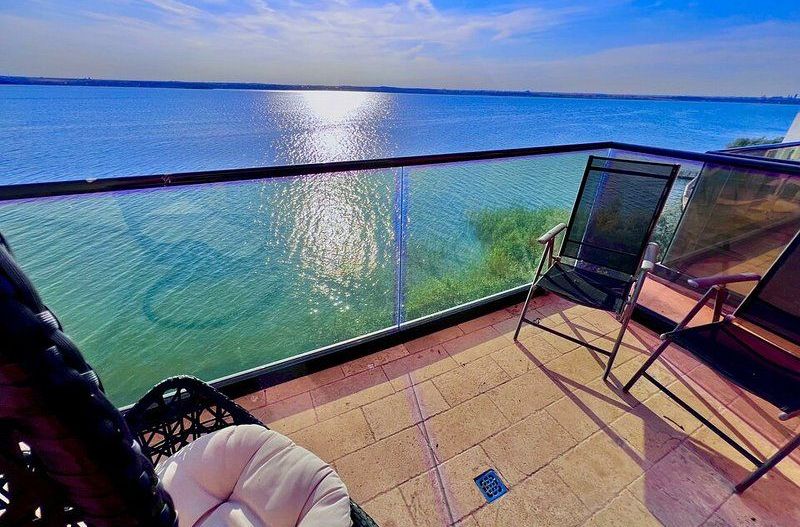 Apartament 2 camere Vila Sophia 1 - Vedere frontala la lac - - Poză 16