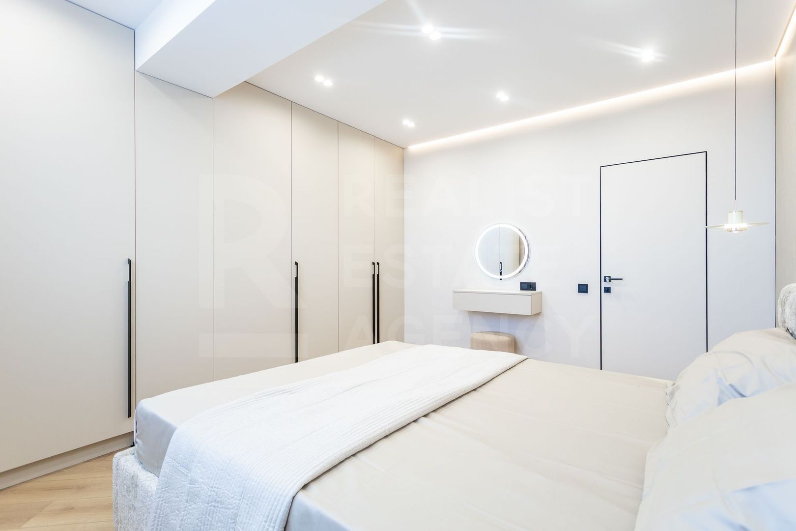 Vânzare, apartament 2 camere, 67.2 mp, str. Mihail Sadoveanu, Ciocana - Poză 7