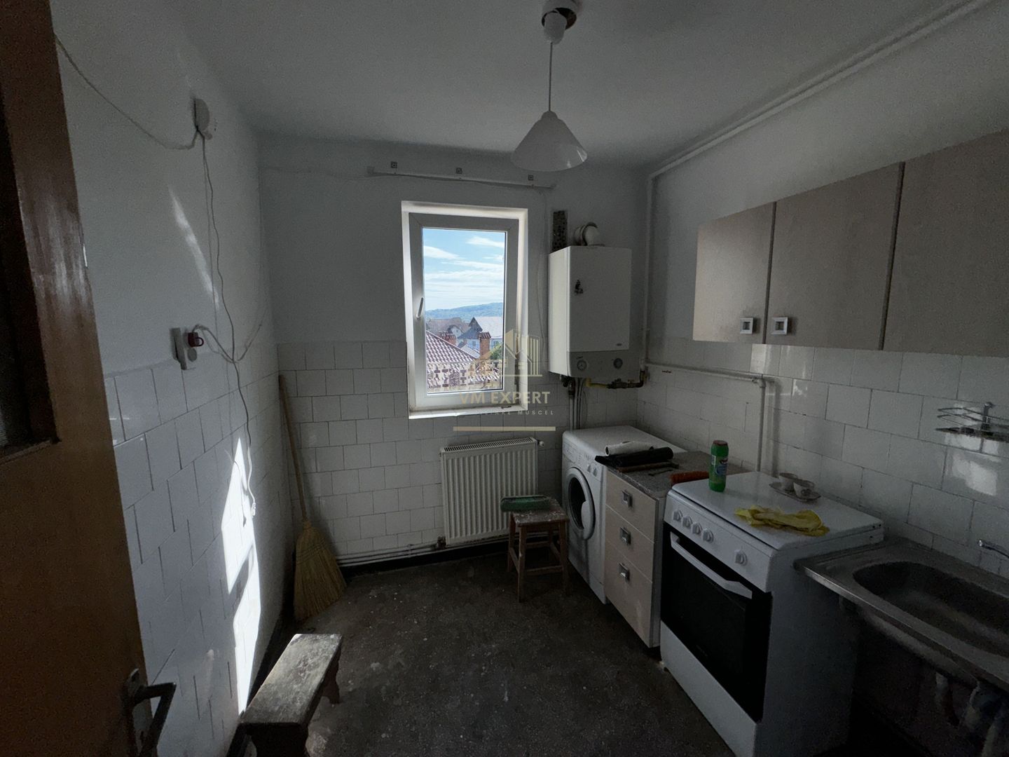 APARTAMENT 2 CAMERE, ETAJ 3, CAMPULUNG, ARGES - Poză 4