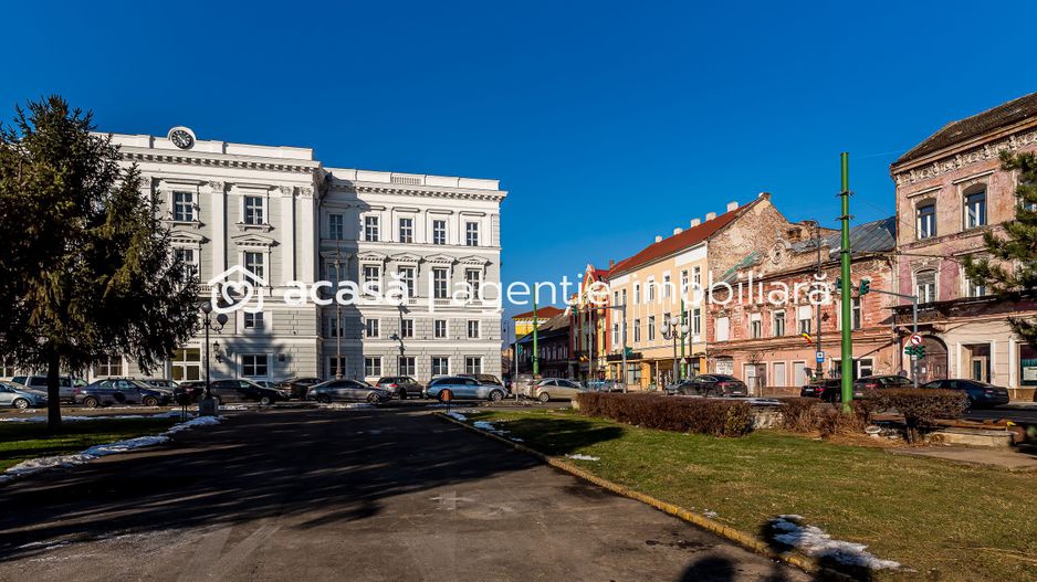 Clădire ultracentrală în Arad – activ imobiliar cu potențial ridicat - Poză 3