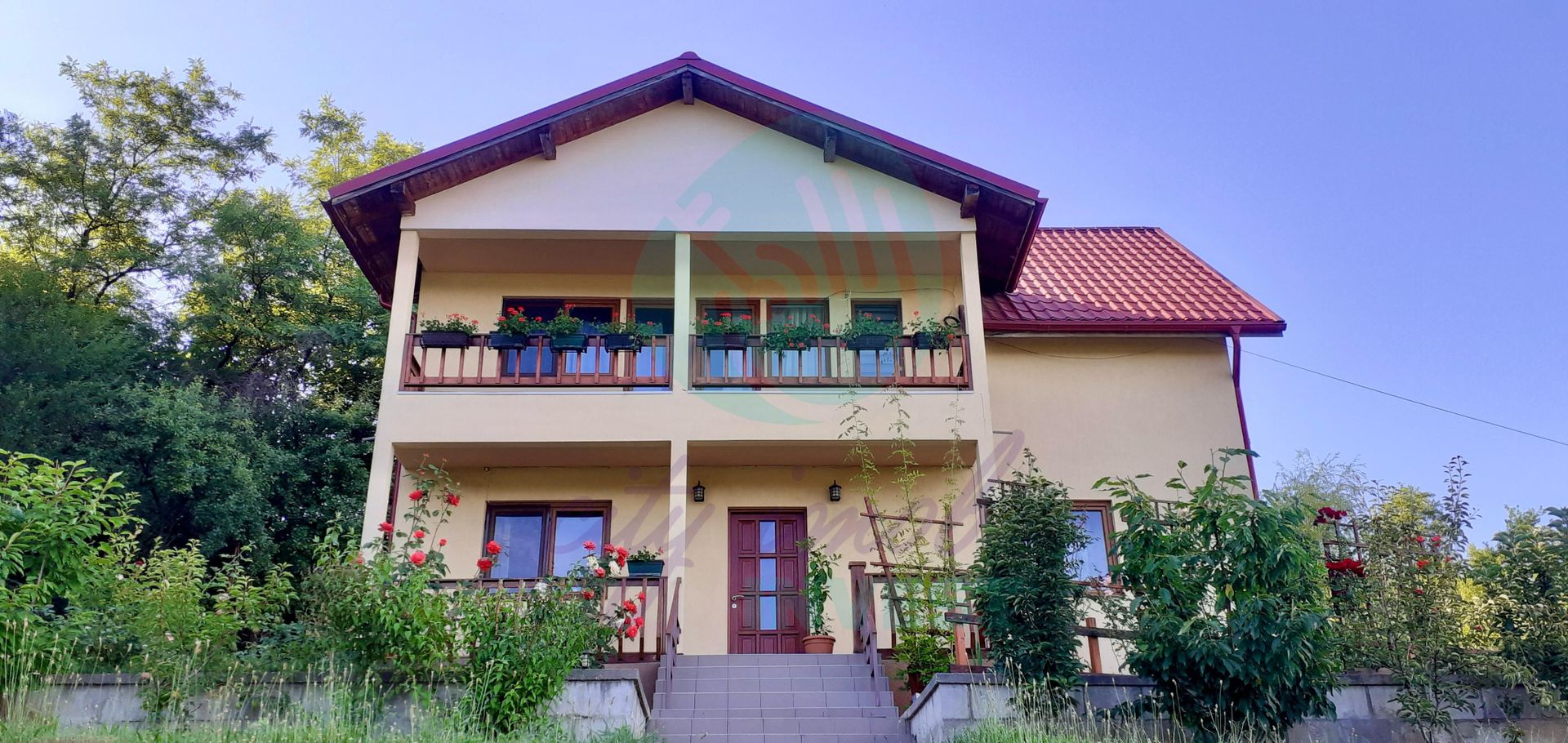 Oază de liniște și confort la poalele pădurii – Casa ta de vis! - Poză 2