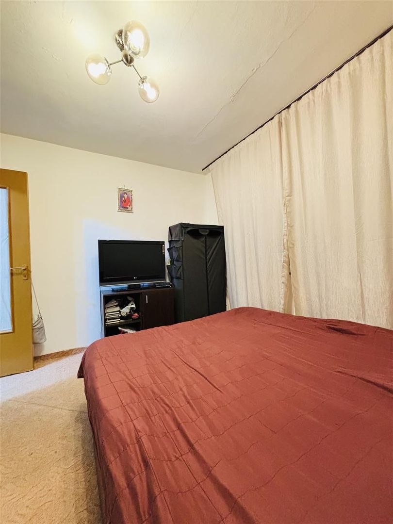 Apartament cu 2 camere decomandat zona Rogerius. - Poză 3