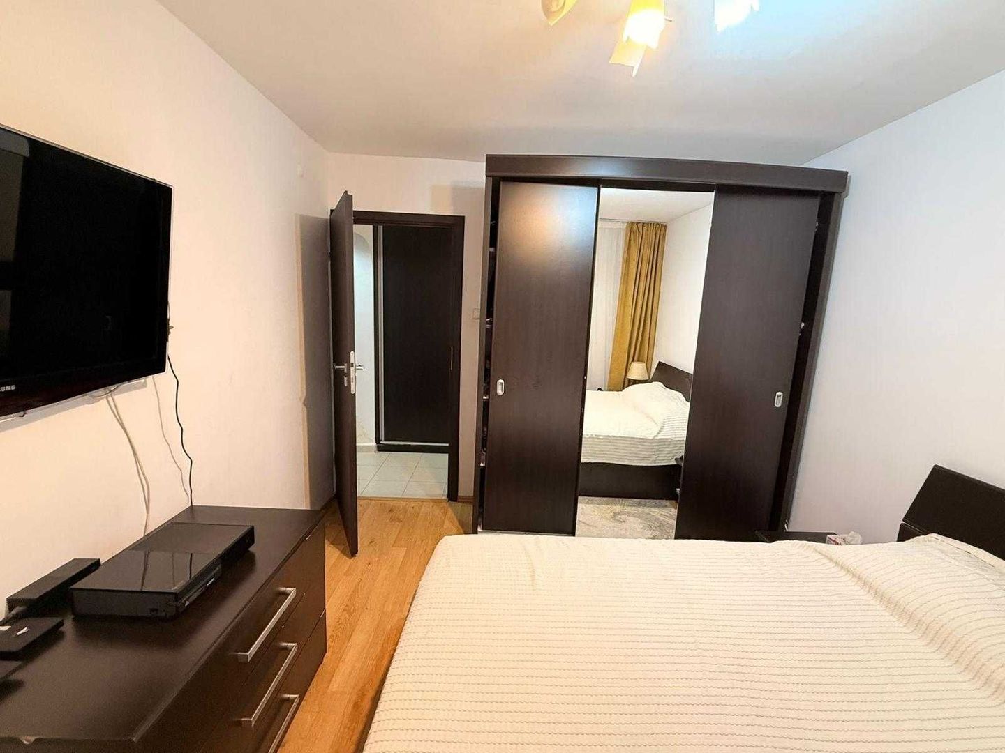 De inchiriat apartament cu 3 camere , Dristor sector3 - Poză 2