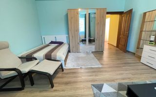 Casa cu teren frumos si garaj zona Mehala - Poză 3